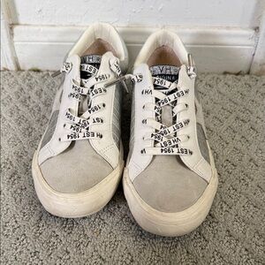 Vintage Havana White and Gray Sneakers